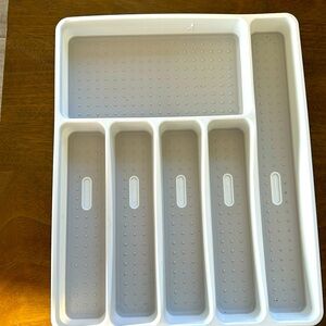 Utensils organizer